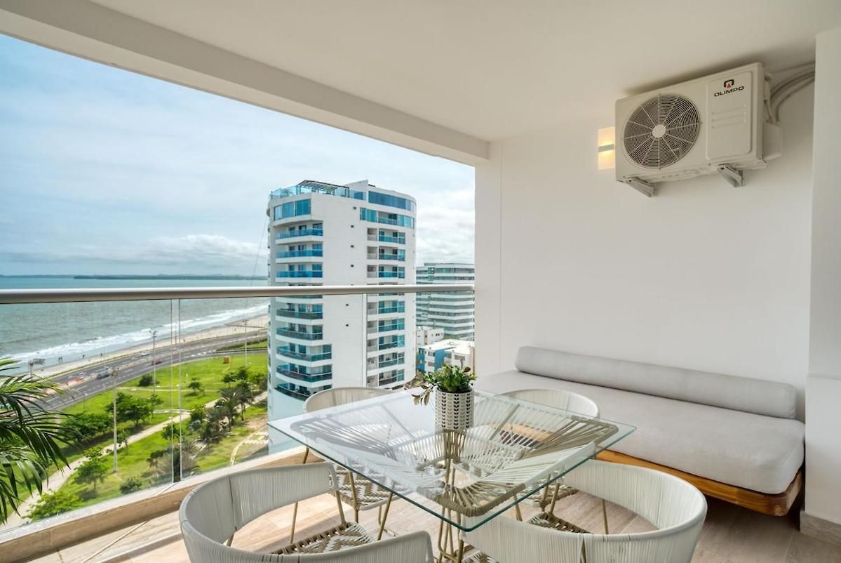 Sea View And Stunning Sunsets 5min Walk Airport *